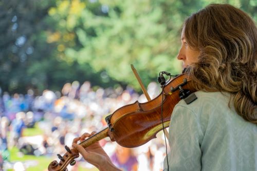 musician at VanDusen Sweet Sounds of Summer