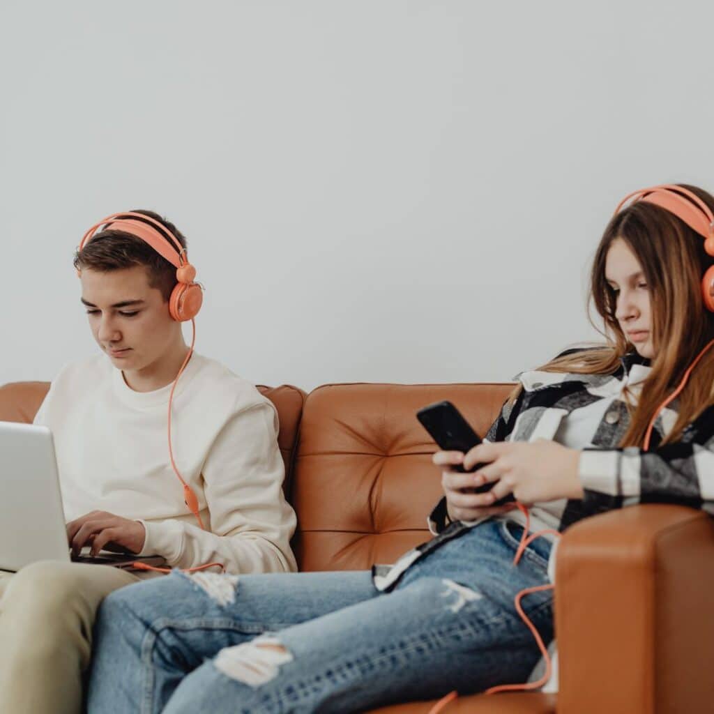 device use by teens during summer