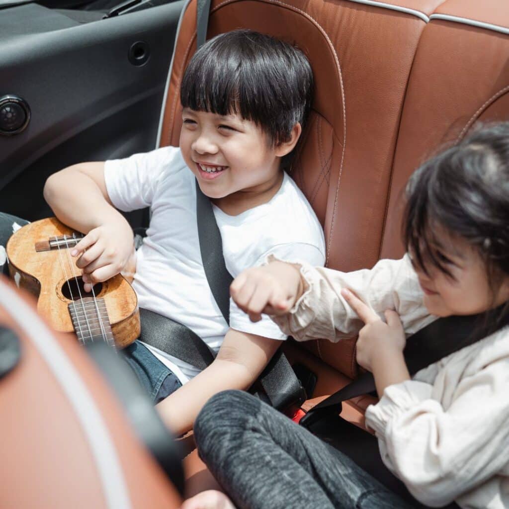 kids enjoying family trip
